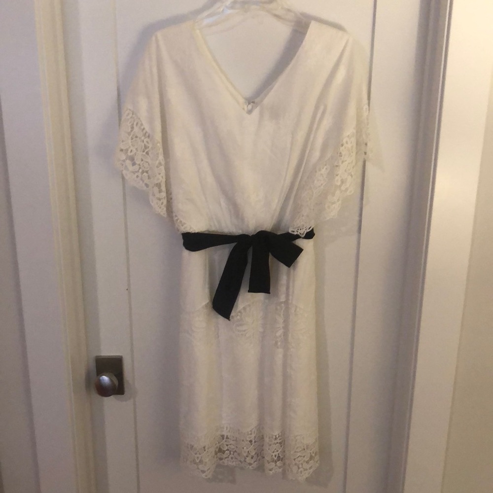 Ann Taylor NWT Women’s size 10 white summer dress w navy grosgrain belt